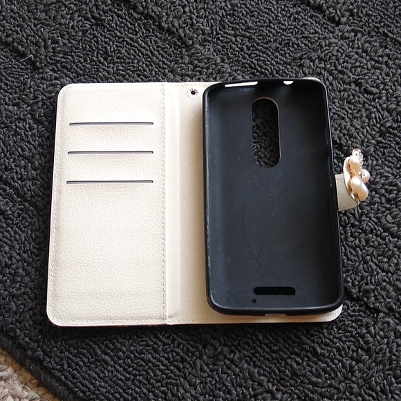 Beautiful phone case - Picture 3 of 12